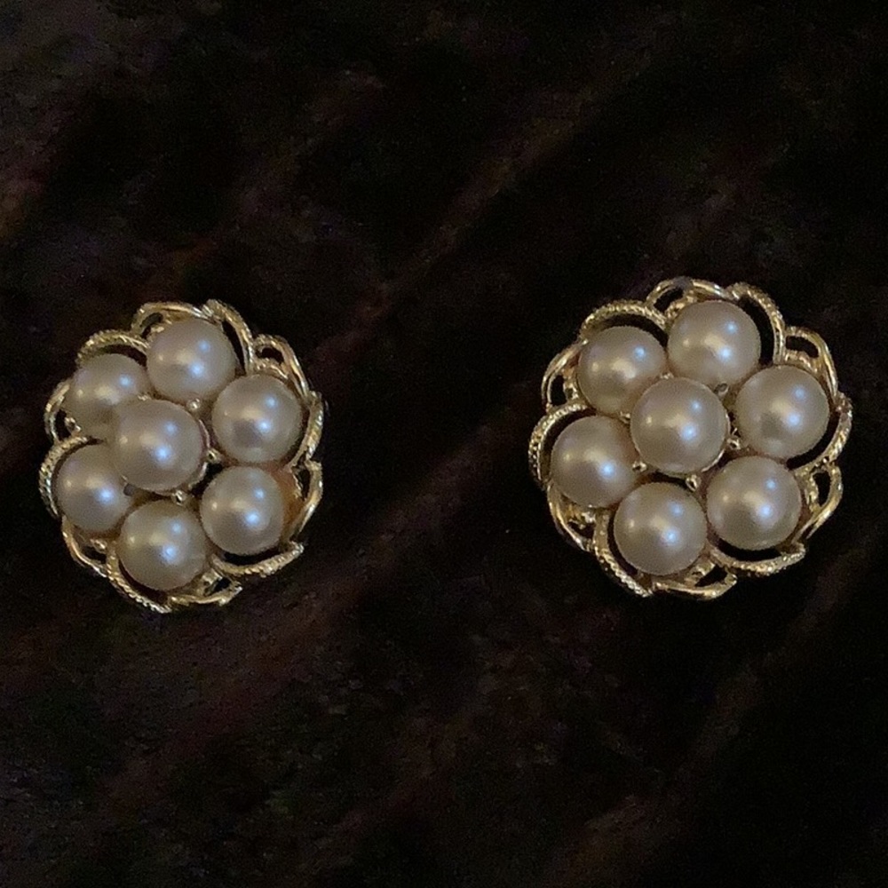Vintage Coro signed clip on faux pearl and gold tone earrings never used
